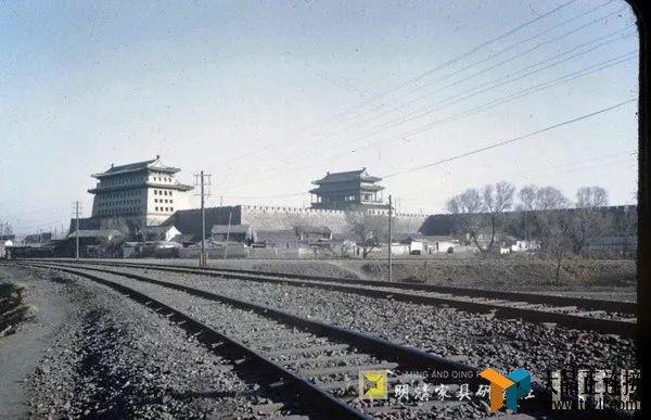 1946