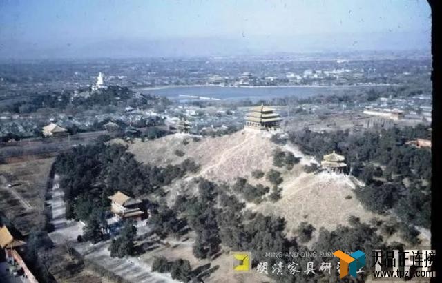 1946