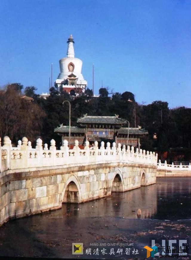 1946