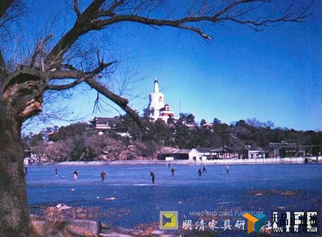 1946